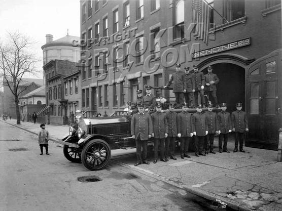 engine-co-219-735-737-dean-street-between-vanderbilt-and-underhill-avenues-c-1924-8